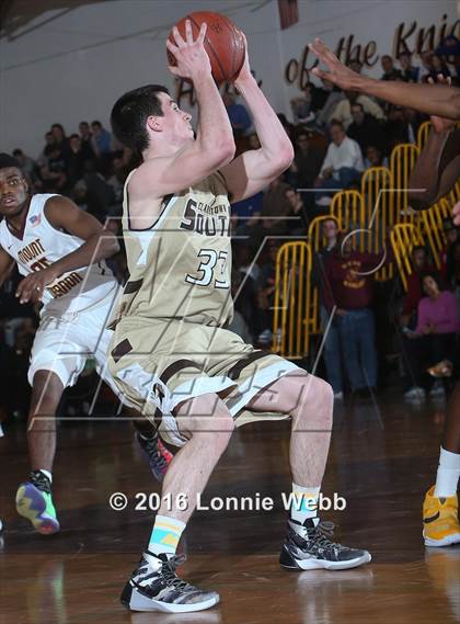 Thumbnail 3 in Clarkstown South vs Mt. Vernon (Section 1 Quarter Final) photogallery.