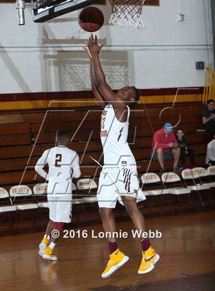 Thumbnail 2 in Clarkstown South vs Mt. Vernon (Section 1 Quarter Final) photogallery.