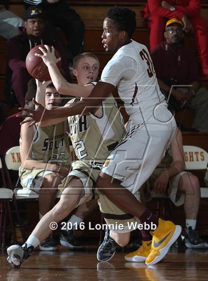 Thumbnail 2 in Clarkstown South vs Mt. Vernon (Section 1 Quarter Final) photogallery.