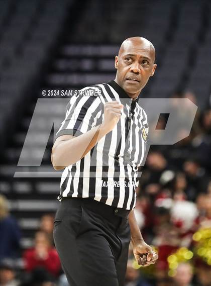 Thumbnail 1 in Bishop Alemany @ Santa Cruz (CIF State Division 3 Final) photogallery.