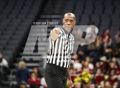 Thumbnail 2 in Bishop Alemany @ Santa Cruz (CIF State Division 3 Final) photogallery.