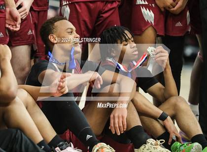 Thumbnail 2 in Bishop Alemany @ Santa Cruz (CIF State Division 3 Final) photogallery.