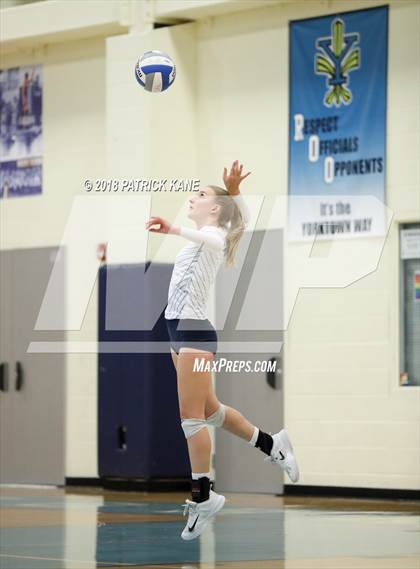 Thumbnail 2 in Washington-Lee @ Yorktown photogallery.