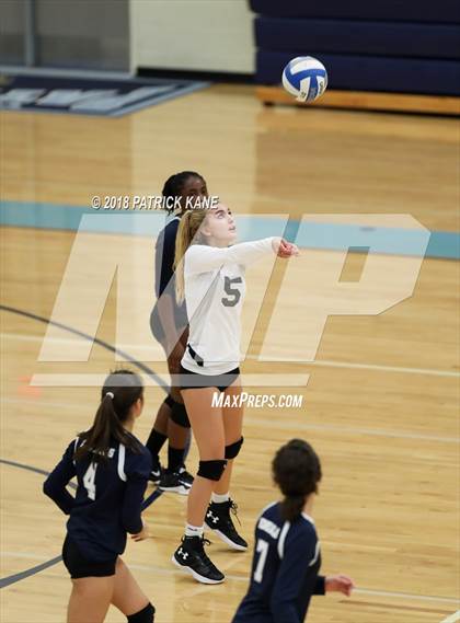 Thumbnail 3 in Washington-Lee @ Yorktown photogallery.