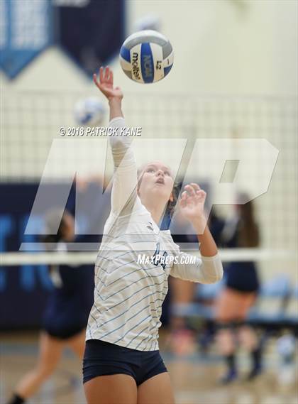 Thumbnail 3 in Washington-Lee @ Yorktown photogallery.