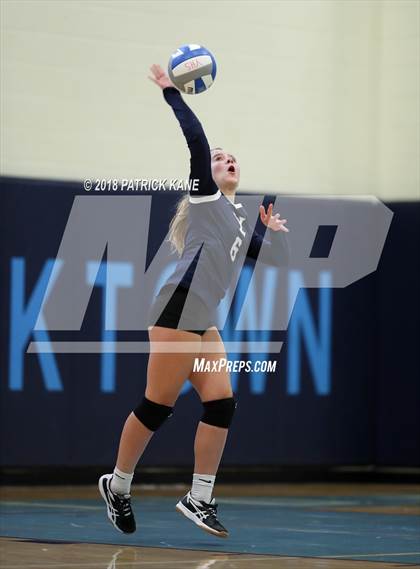 Thumbnail 3 in Washington-Lee @ Yorktown photogallery.