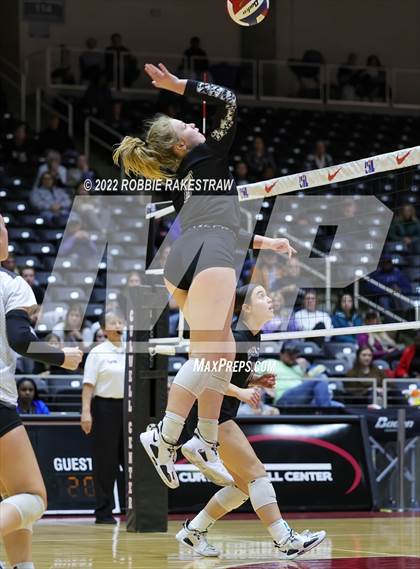 Thumbnail 1 in Aubrey vs. Randall (UIL 4A Final) photogallery.