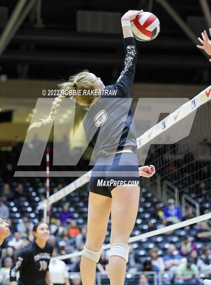 Thumbnail 1 in Aubrey vs. Randall (UIL 4A Final) photogallery.