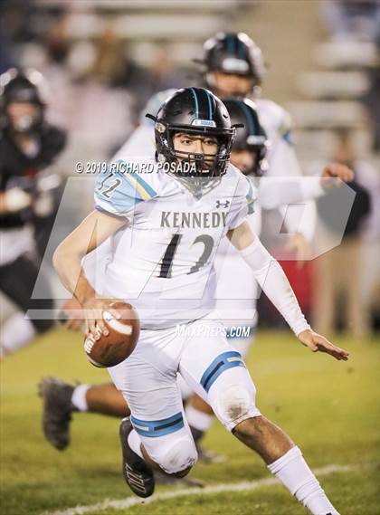 Thumbnail 2 in Selma vs. Kennedy (CIF CS D3 Semifinal) photogallery.