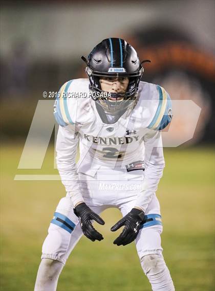 Thumbnail 2 in Selma vs. Kennedy (CIF CS D3 Semifinal) photogallery.