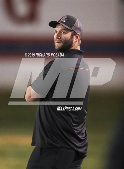Thumbnail 2 in Selma vs. Kennedy (CIF CS D3 Semifinal) photogallery.
