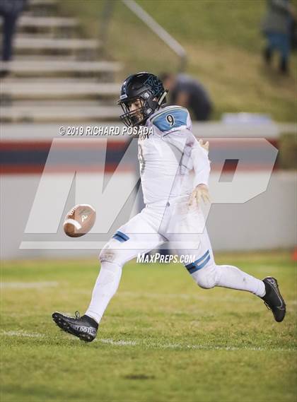 Thumbnail 1 in Selma vs. Kennedy (CIF CS D3 Semifinal) photogallery.