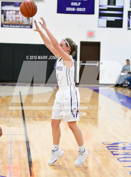 Thumbnail 3 in Kingman @ Northwest Christian photogallery.