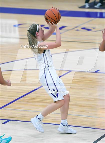 Thumbnail 1 in Kingman @ Northwest Christian photogallery.