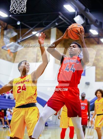 Thumbnail 1 in Taft vs Coronado (War On The Floor Showcase) photogallery.