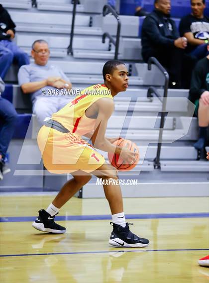 Thumbnail 2 in Taft vs Coronado (War On The Floor Showcase) photogallery.