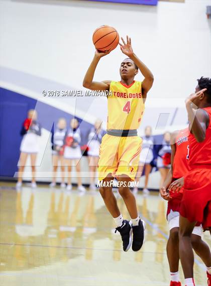 Thumbnail 2 in Taft vs Coronado (War On The Floor Showcase) photogallery.