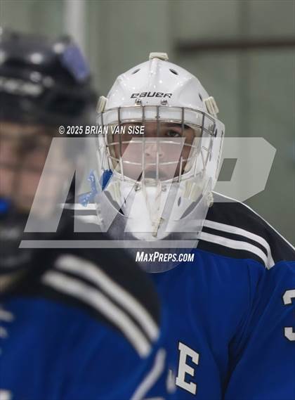 Thumbnail 1 in La Salle Institute @ Shenendehowa (Section 2 Quarter Final) photogallery.