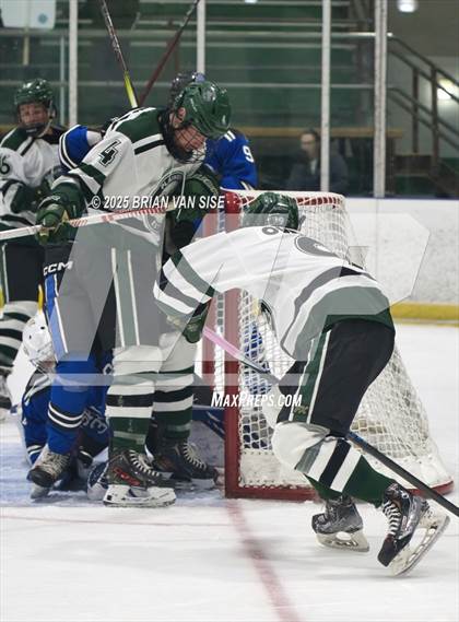 Thumbnail 2 in La Salle Institute @ Shenendehowa (Section 2 Quarter Final) photogallery.