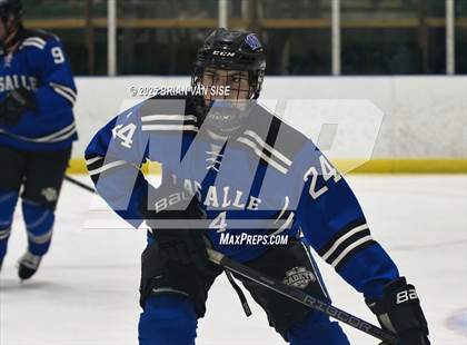 Thumbnail 3 in La Salle Institute @ Shenendehowa (Section 2 Quarter Final) photogallery.
