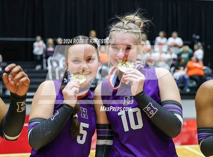 Thumbnail 1 in Neches vs. Harrold (UIL 1A Volleyball Final Medal Ceremony) photogallery.