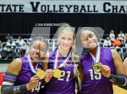 Thumbnail 2 in Neches vs. Harrold (UIL 1A Volleyball Final Medal Ceremony) photogallery.