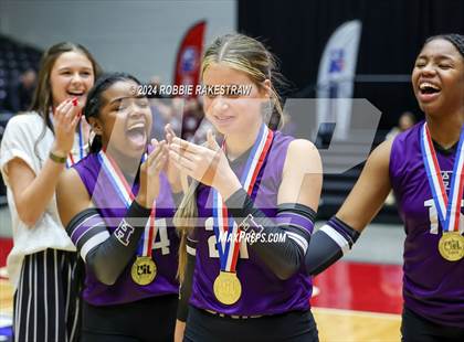 Thumbnail 2 in Neches vs. Harrold (UIL 1A Volleyball Final Medal Ceremony) photogallery.