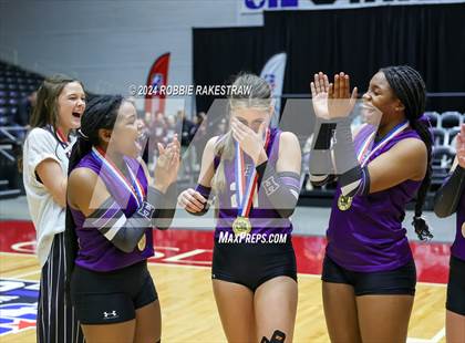 Thumbnail 1 in Neches vs. Harrold (UIL 1A Volleyball Final Medal Ceremony) photogallery.