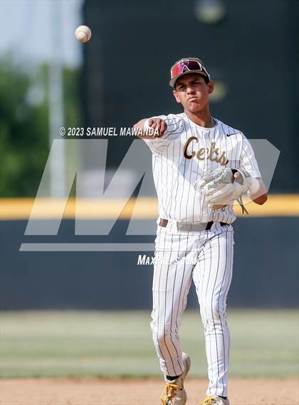 Thumbnail 3 in  Harvard-Westlake @ Crespi photogallery.