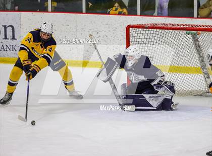 Thumbnail 2 in Xaverian Brothers vs Framingham (MIAA Division 1 Round of 32) photogallery.