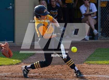 Thumbnail 1 in Decatur Central vs. Avon (IHSAA 4A Sectional #12 Semi-Final) photogallery.