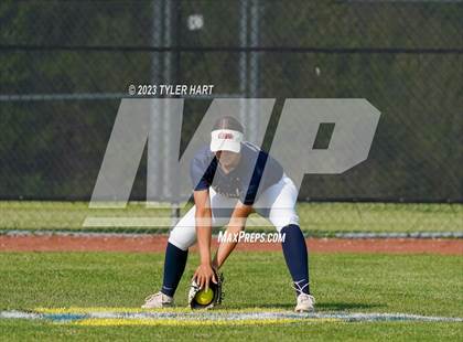 Thumbnail 3 in Decatur Central vs. Avon (IHSAA 4A Sectional #12 Semi-Final) photogallery.