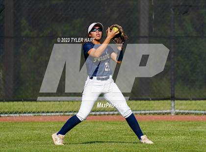 Thumbnail 1 in Decatur Central vs. Avon (IHSAA 4A Sectional #12 Semi-Final) photogallery.