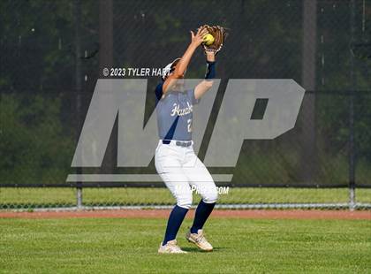 Thumbnail 2 in Decatur Central vs. Avon (IHSAA 4A Sectional #12 Semi-Final) photogallery.