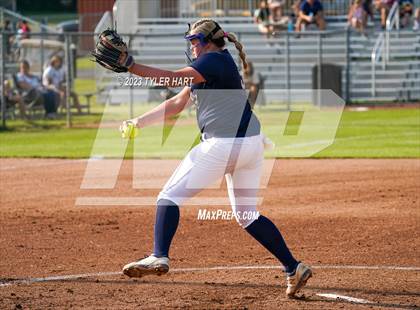 Thumbnail 3 in Decatur Central vs. Avon (IHSAA 4A Sectional #12 Semi-Final) photogallery.