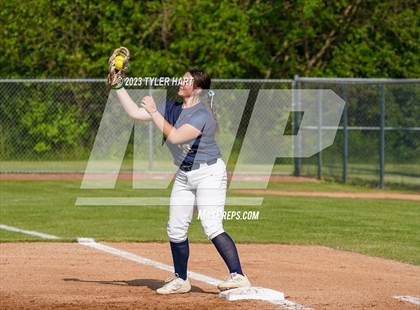 Thumbnail 3 in Decatur Central vs. Avon (IHSAA 4A Sectional #12 Semi-Final) photogallery.