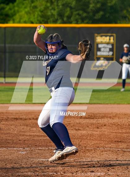 Thumbnail 2 in Decatur Central vs. Avon (IHSAA 4A Sectional #12 Semi-Final) photogallery.