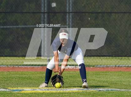 Thumbnail 2 in Decatur Central vs. Avon (IHSAA 4A Sectional #12 Semi-Final) photogallery.
