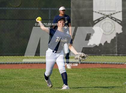 Thumbnail 2 in Decatur Central vs. Avon (IHSAA 4A Sectional #12 Semi-Final) photogallery.
