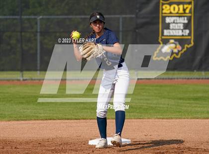 Thumbnail 2 in Decatur Central vs. Avon (IHSAA 4A Sectional #12 Semi-Final) photogallery.