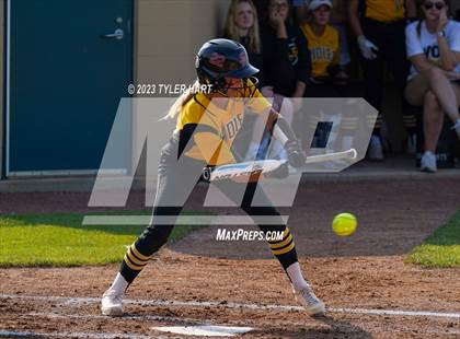 Thumbnail 1 in Decatur Central vs. Avon (IHSAA 4A Sectional #12 Semi-Final) photogallery.