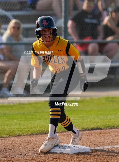 Thumbnail 1 in Decatur Central vs. Avon (IHSAA 4A Sectional #12 Semi-Final) photogallery.