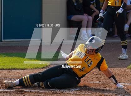 Thumbnail 1 in Decatur Central vs. Avon (IHSAA 4A Sectional #12 Semi-Final) photogallery.