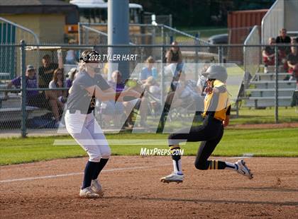 Thumbnail 2 in Decatur Central vs. Avon (IHSAA 4A Sectional #12 Semi-Final) photogallery.