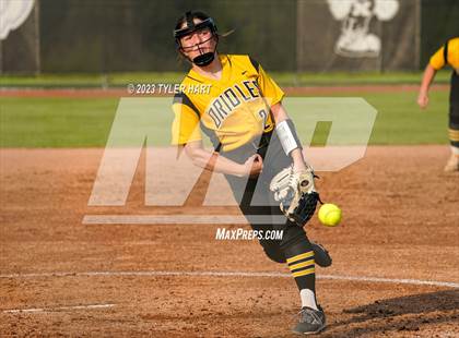 Thumbnail 3 in Decatur Central vs. Avon (IHSAA 4A Sectional #12 Semi-Final) photogallery.