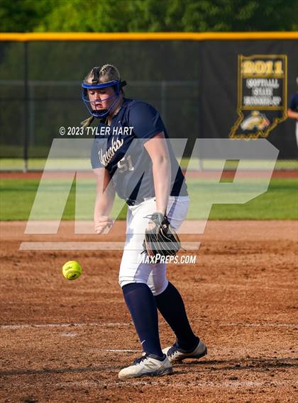 Thumbnail 1 in Decatur Central vs. Avon (IHSAA 4A Sectional #12 Semi-Final) photogallery.