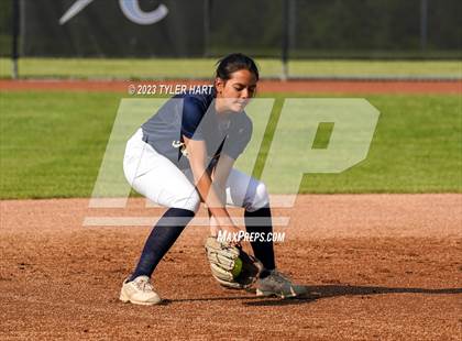 Thumbnail 1 in Decatur Central vs. Avon (IHSAA 4A Sectional #12 Semi-Final) photogallery.