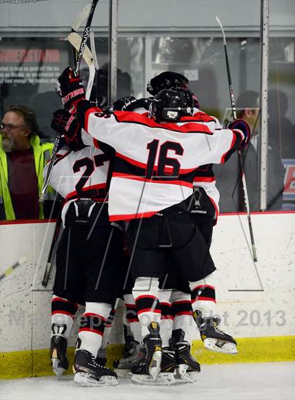 Thumbnail 1 in Warde/Ludlowe @ Branford photogallery.