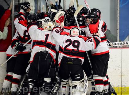 Thumbnail 1 in Warde/Ludlowe @ Branford photogallery.