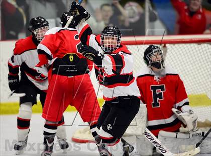 Thumbnail 3 in Warde/Ludlowe @ Branford photogallery.